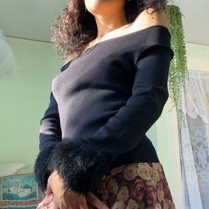SOLD • Y2K Faux Fur Cuff Stretch Off the Shoulder Top Sml